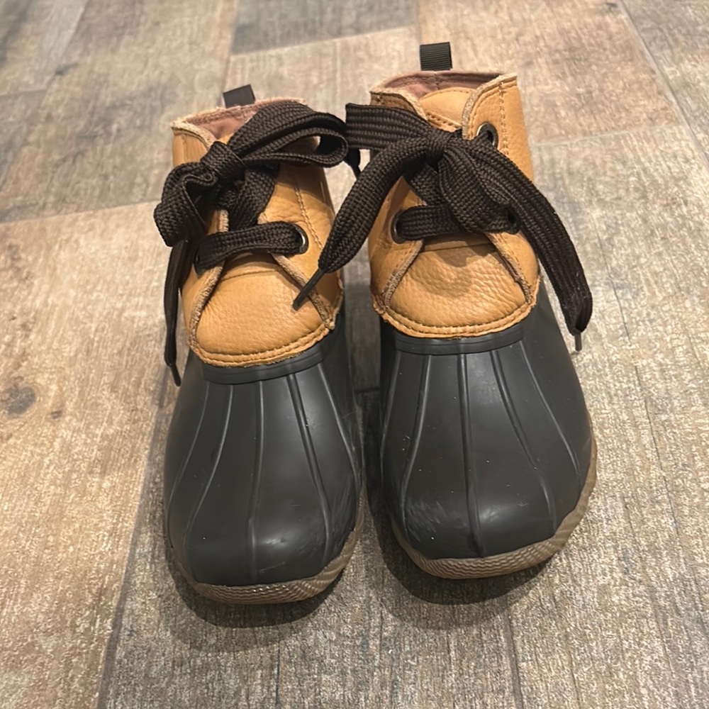 Ladies Sperry Two Tone Brown Duck Boots   Size 8.